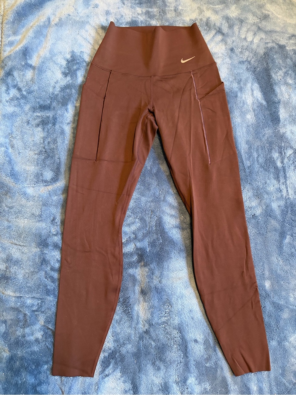 Nike Kids High-Rise Maroon Leggings with Side Pockets